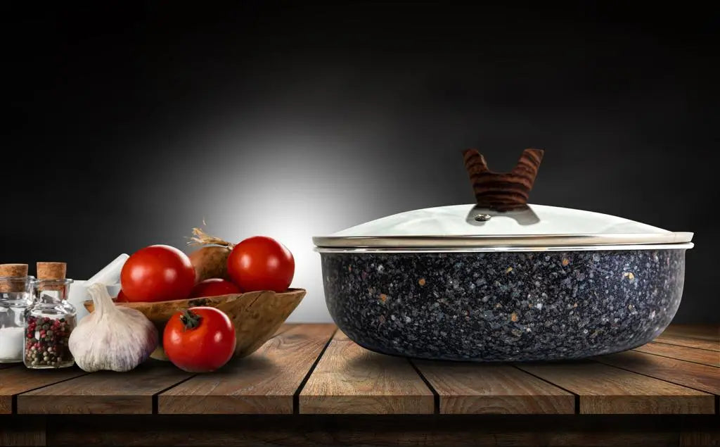 Poele avec couvercle